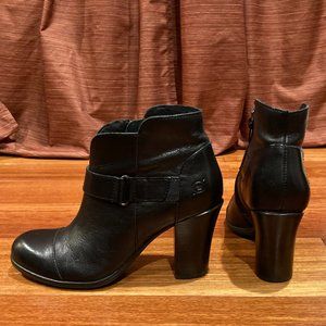 BORN black leather heeled Booties sz 7.5
